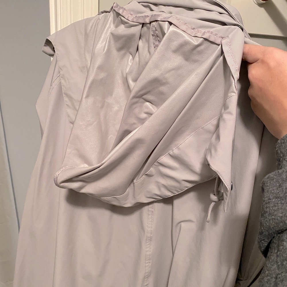 Fabletics Gianna Rain Jacket Size Small